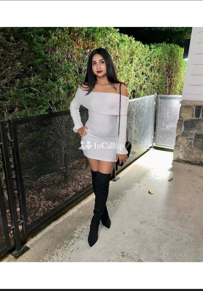 explore unforgettable moments with janvi your curvy companion in durg for a thrilling girlfriend experience - Call Girls in Durg