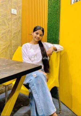 available for long bookings known for being cute playful stylish black hair and black eyes - Call Girls in Durgapur
