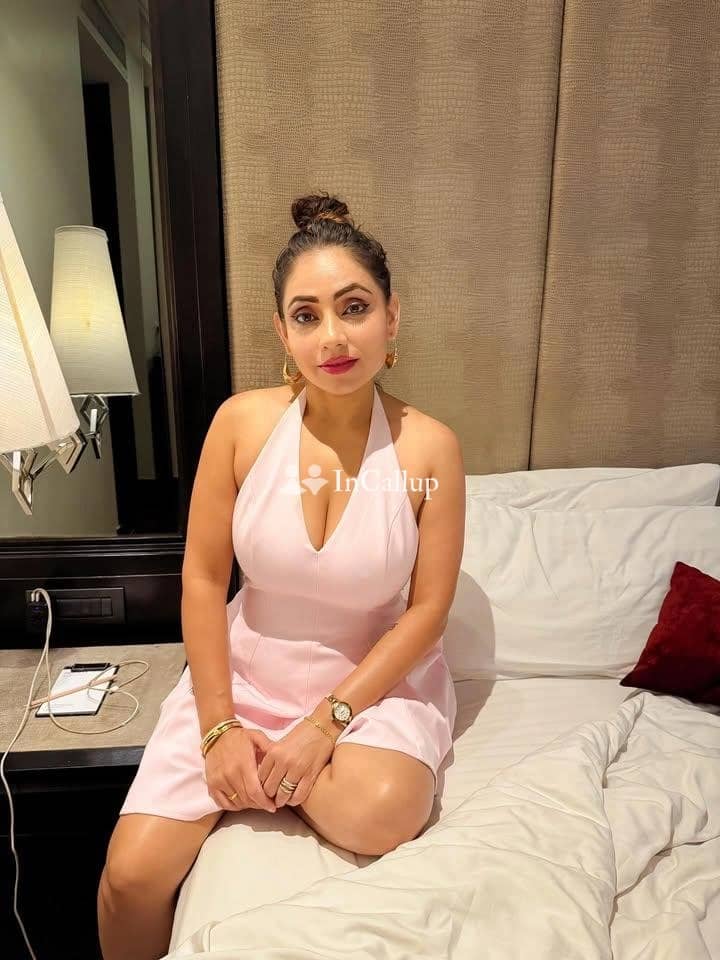 available for private dates known for being cute living in durgapur available now trusted reliable service - Call Girls in Durgapur