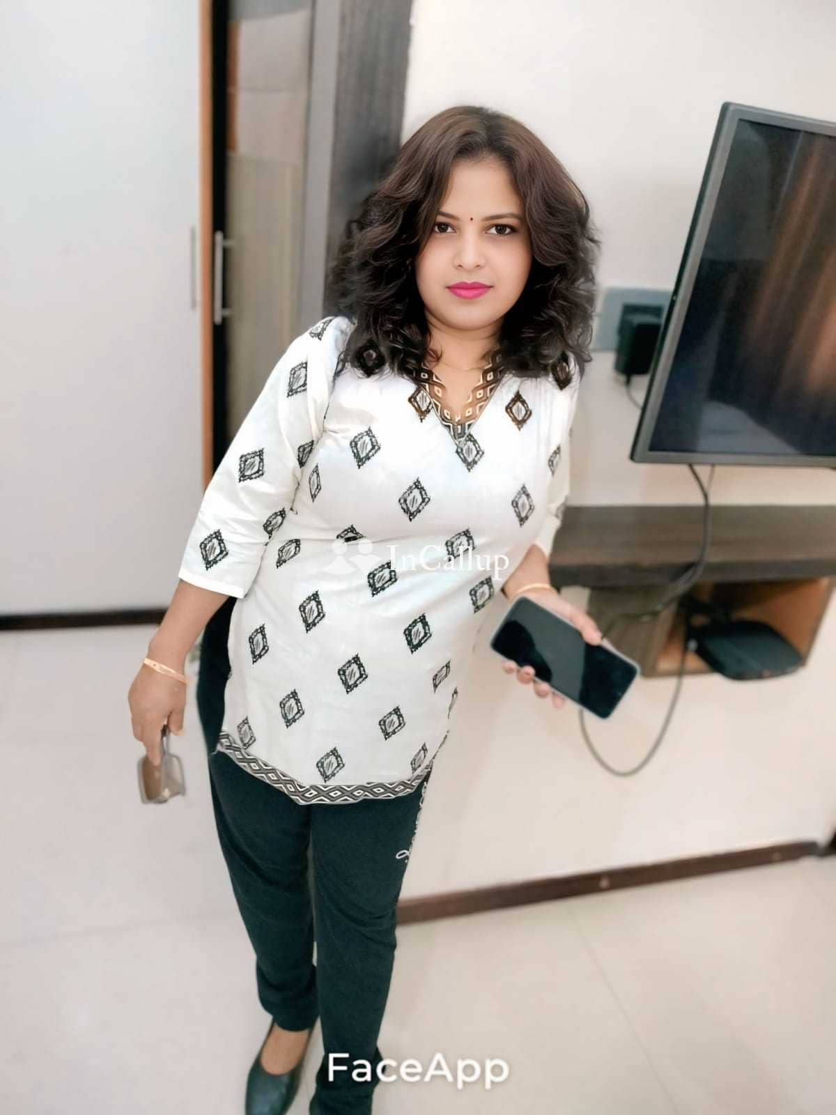 sweet black eyes and black hair durgapur escort service available now trusted reliable service - Call Girls in Durgapur