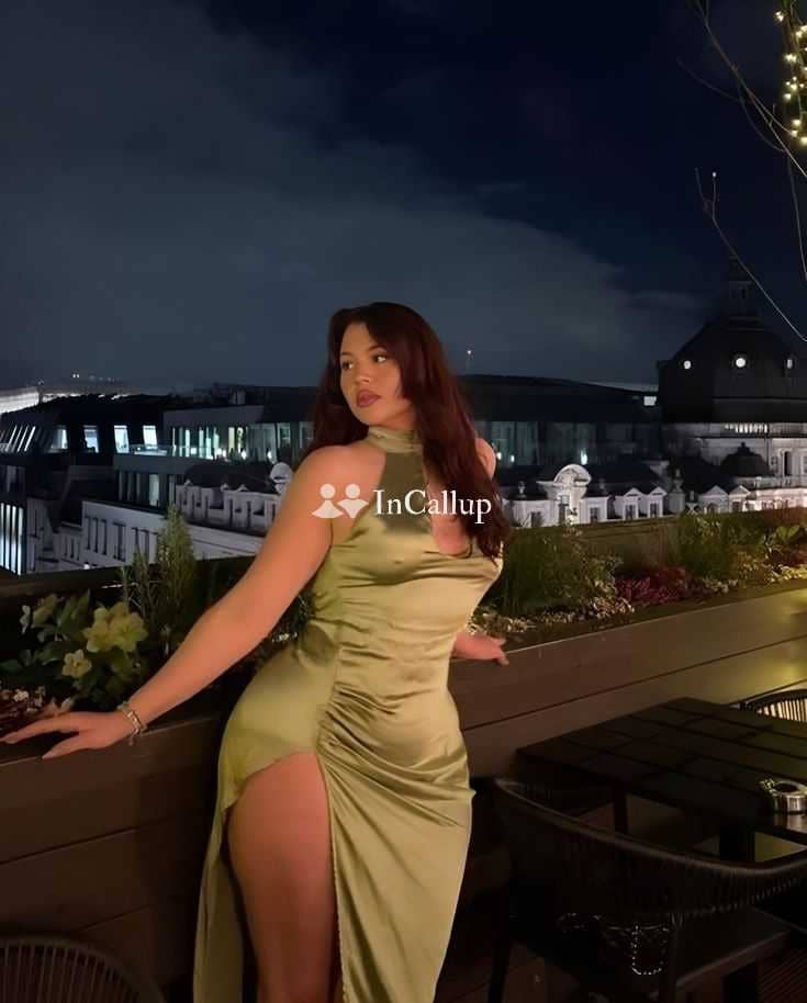 we provide Call Girls In Arjan GarhAshok Nagar - 8447074457 Delhi NCR - Call Girls in Dwarka
