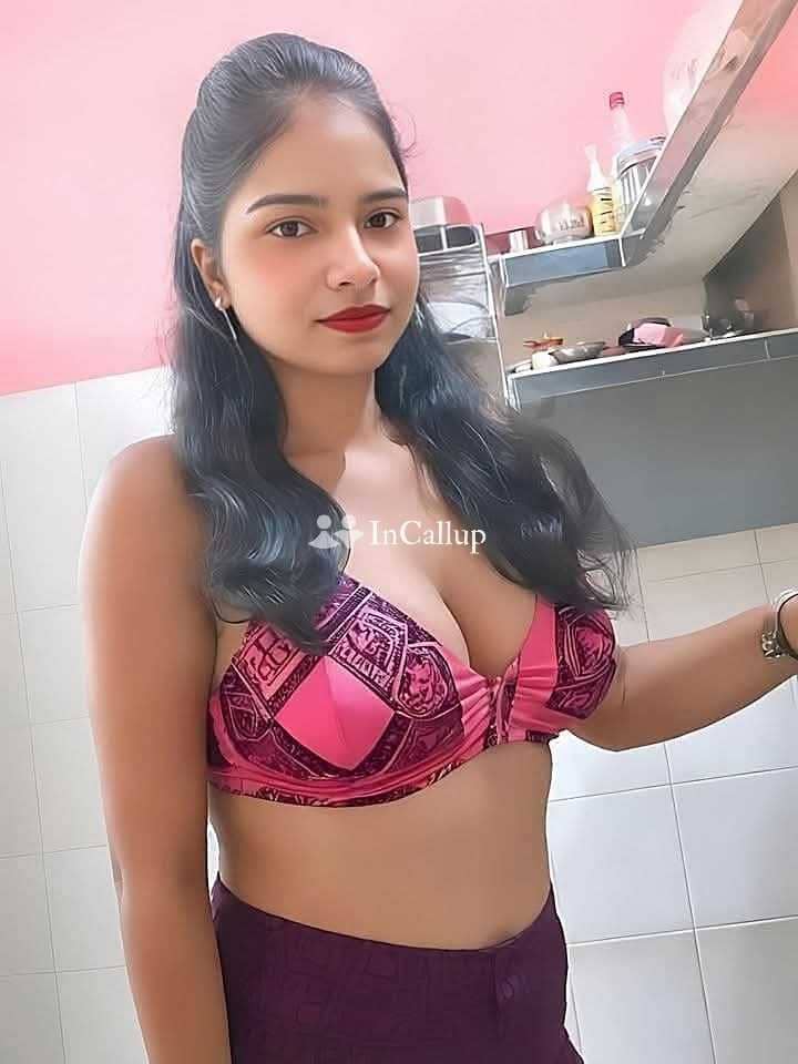 Best low price call  me ❤️𝟳061471657❤️ WhatsApp💯 number - Call Girls in East Delhi