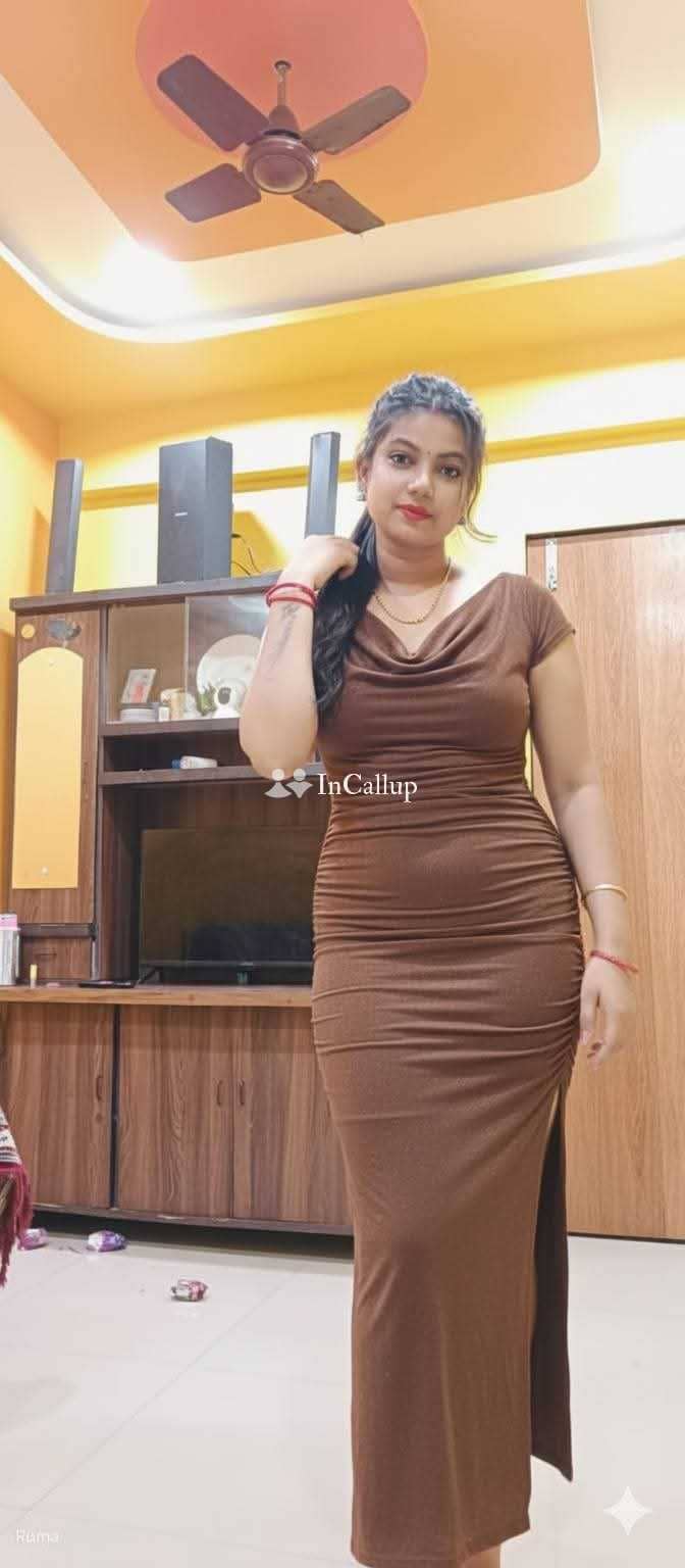 feminine brunette hair and blue eyes say hello to sital kumari call me twenty two year old call girls available now - Call Girls in East Delhi