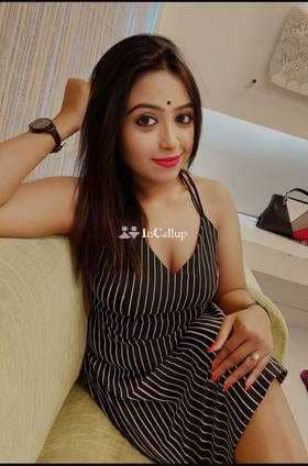 romantic companion in east godavari youthful black hair and black eyes mature rani twenty two year old call girls - Call Girls in East Godavari