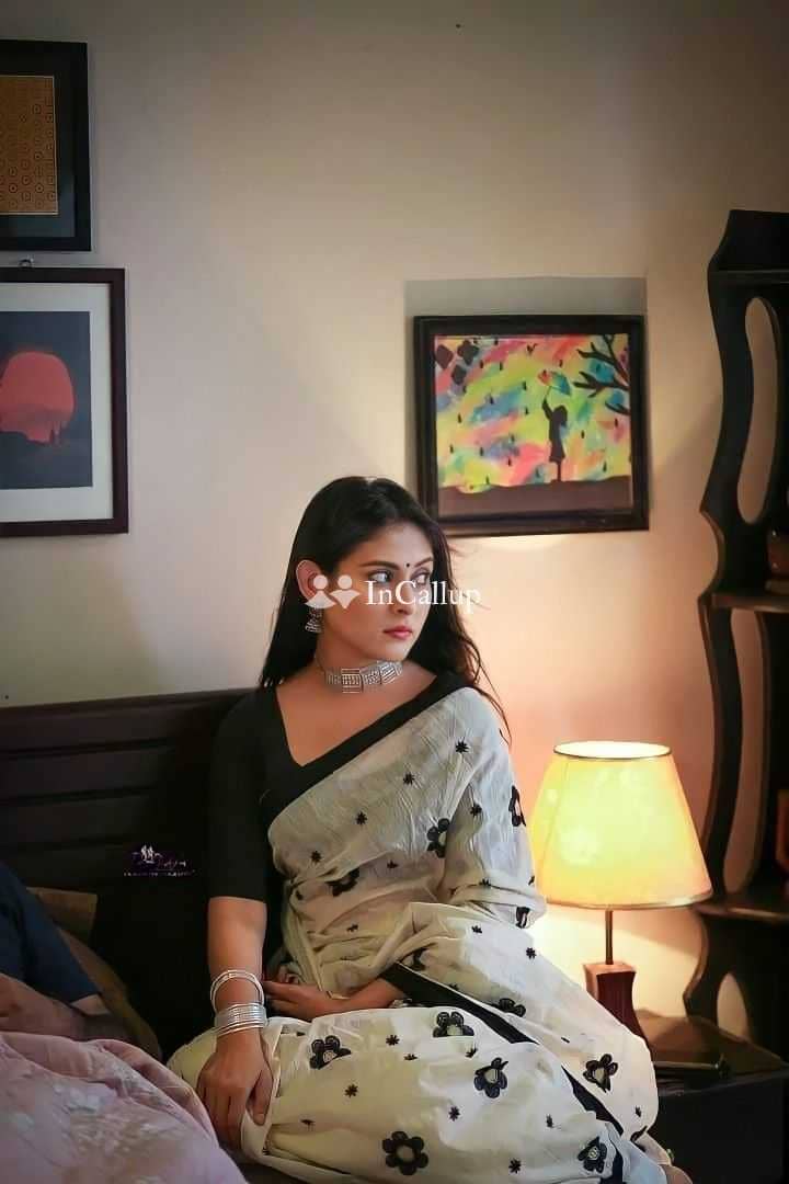 available for long bookings girlfriend available now trusted reliable service - Call Girls in Eluru