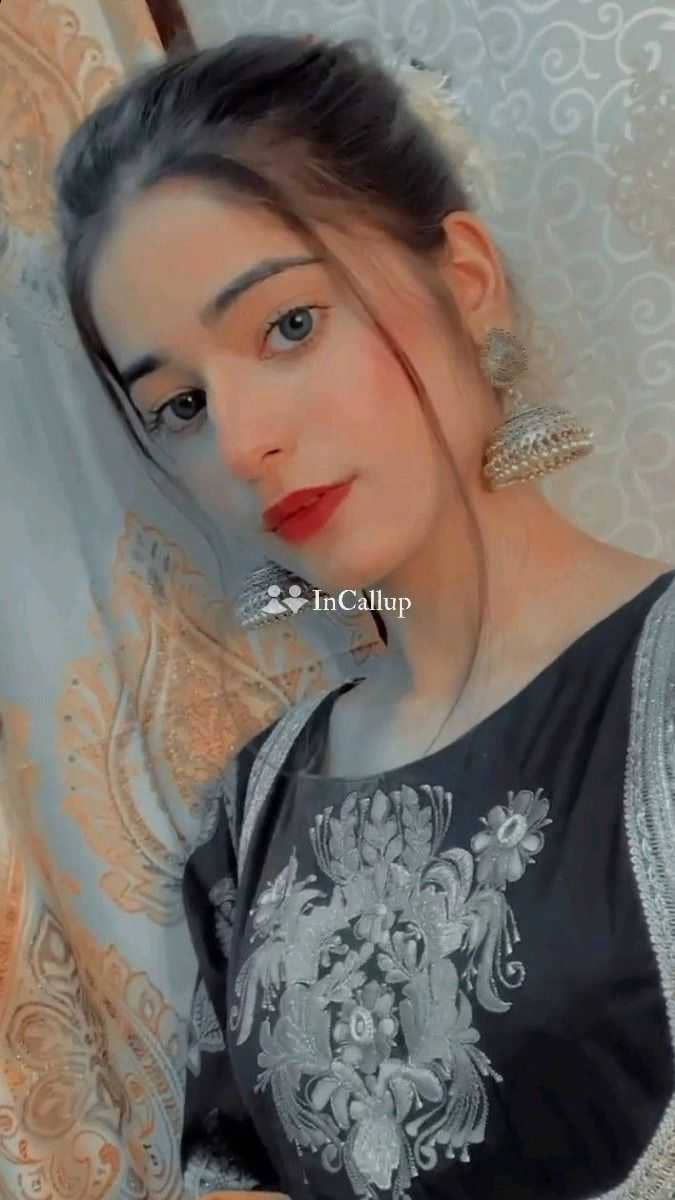 available for business trip service spicy gorgeous smile and black hair known for being hot tempered - Call Girls in Farrukhabad