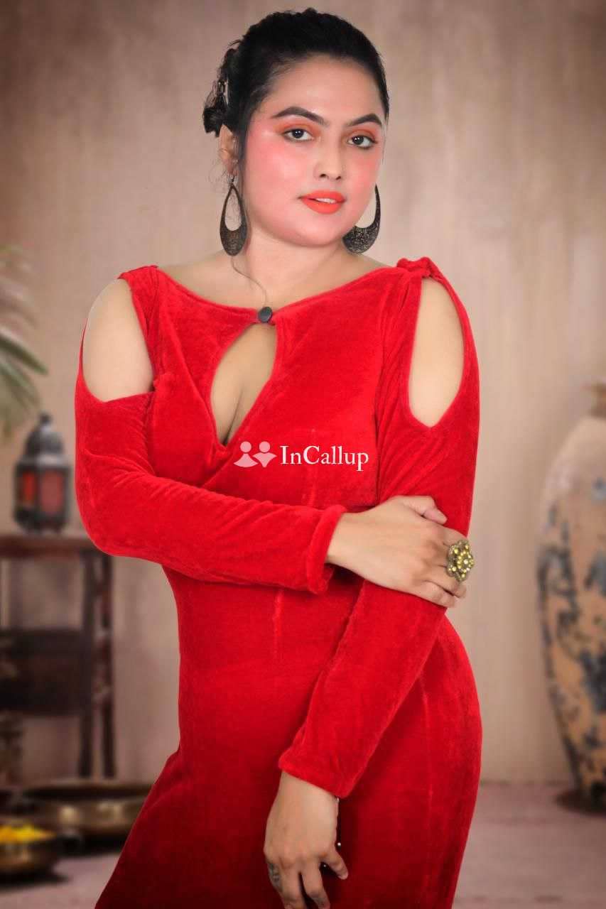 known for being fun loving glamorous susmita twenty four years old call girls with busty body and black eyes - Call Girls in Farrukhabad
