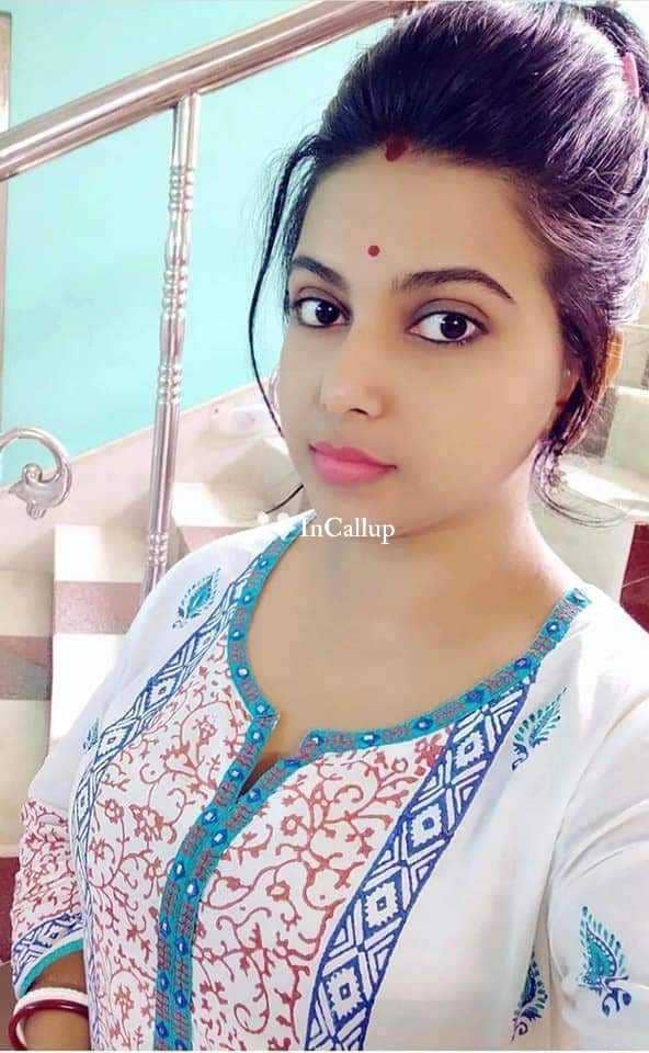 seductive arpita ji twenty two year old call girls available available for incall mature oral anal companion - Call Girls in Fatehabad