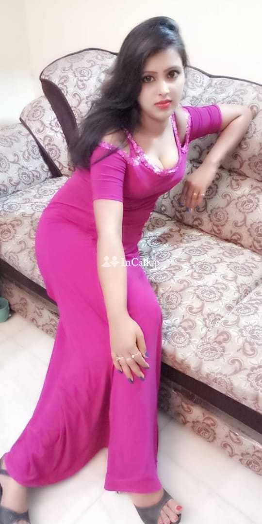 with busty body and auburn eyes model desirable puja twenty year old call girls goddess - Call Girls in Gadag Betageri