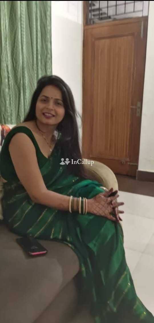 Gandhidham call girl top model bhabhi and aunty college type model Gujarat girl top model Call me fu - Call Girls in Gandhidham