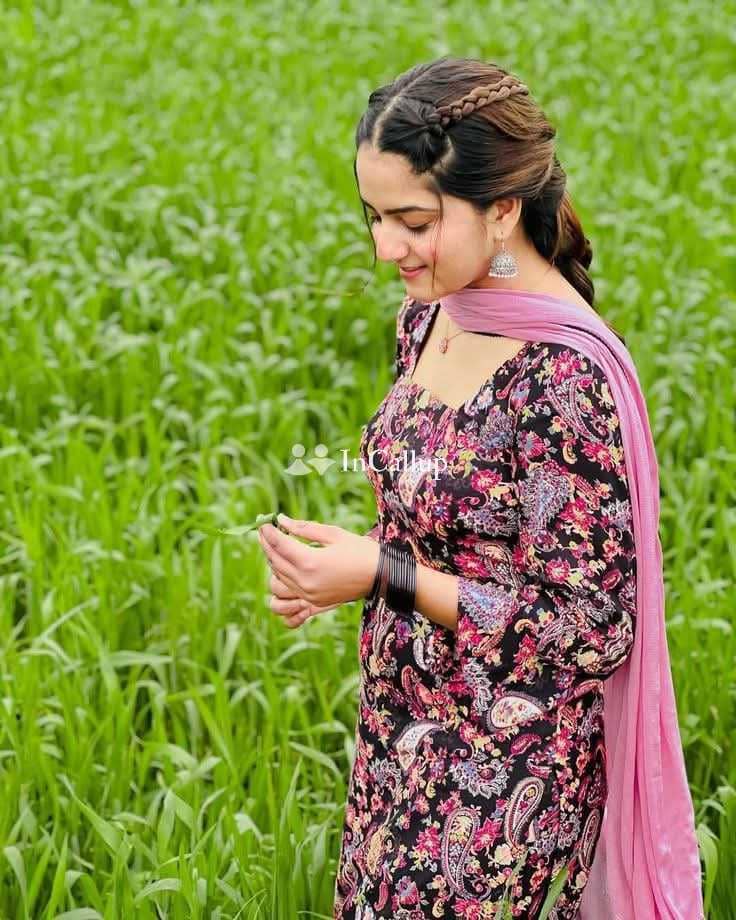 Riya Kumari call girl service 💯❤️💯 full enjoy and unlimited short  HD dt tyv - Call Girls in Gandhinagar