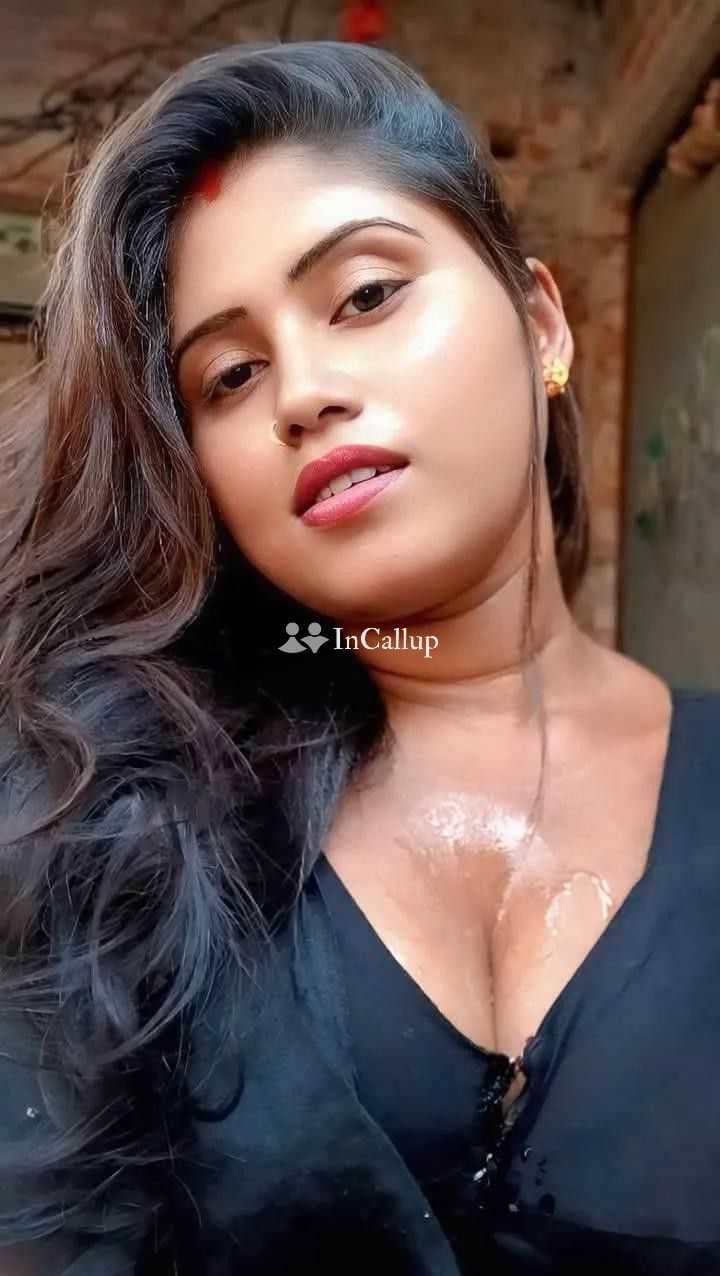 available for short notice available with slim body and black hair gorgeous escort in gangtok - Call Girls in Gangtok
