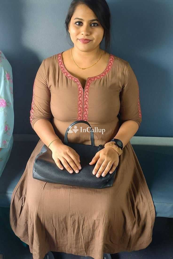 known for being hot tempered available for discreet meetings available now trusted reliable service - Call Girls in Gariaband