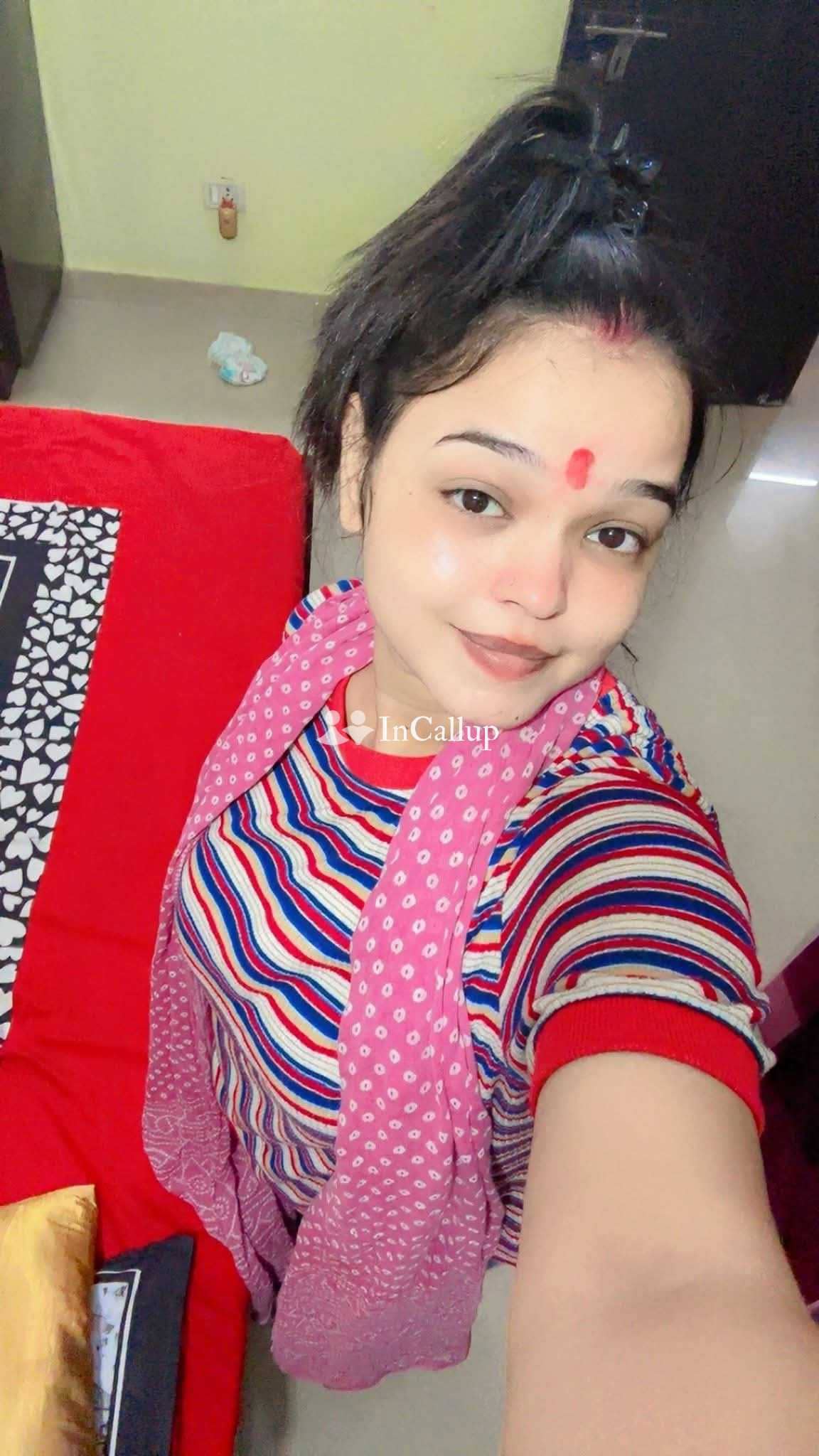 escort service in gariaband vibrant black hair and black eyes meeting in gariaband known for being creative - Call Girls in Gariaband