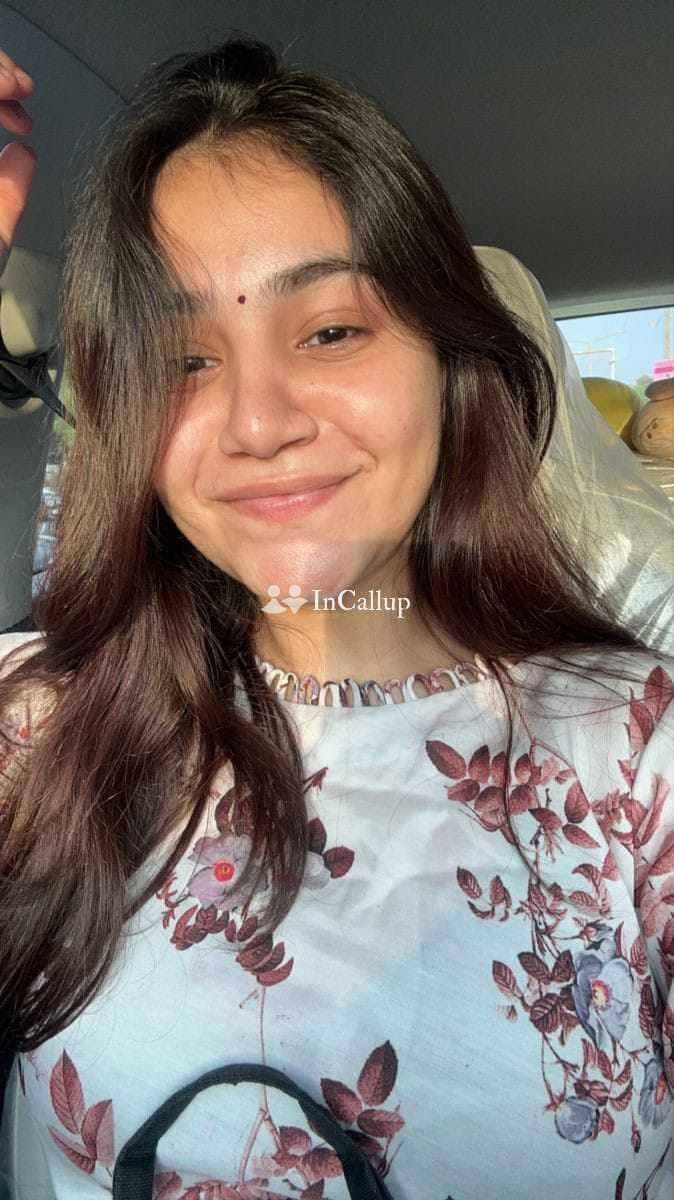 available for business trip service perfect black hair and black eyes gaya escort service - Call Girls in Gaya