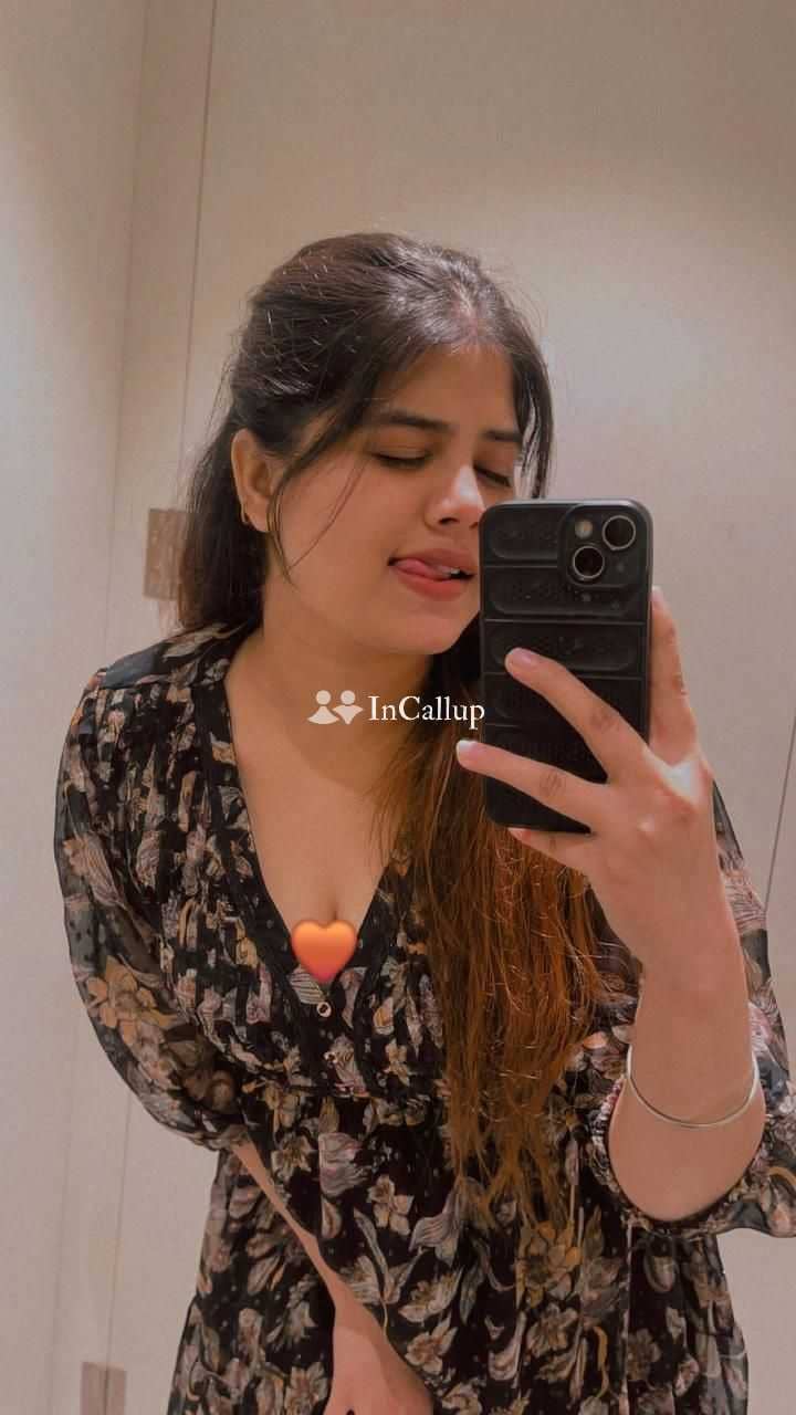 private sessions in ghaziabad with slim body and black hair known for being smart available for hotel visits - Call Girls in Ghaziabad