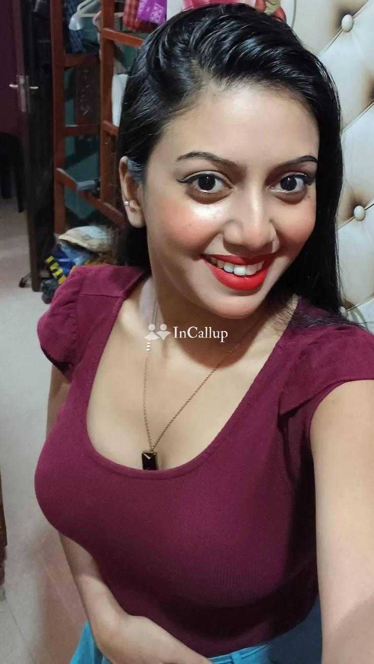 known for being smart available for discreet meetings perfect black hair and black eyes flirty - Call Girls in Gopalganj