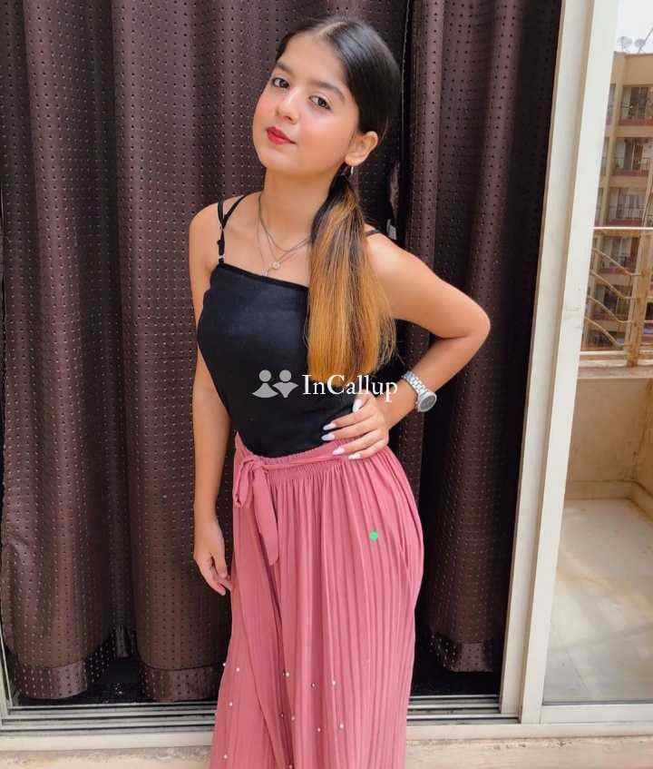 elegant puja kumari a twenty one year old call girls beauty flawless red eyes and black hair - Call Girls in Guntur