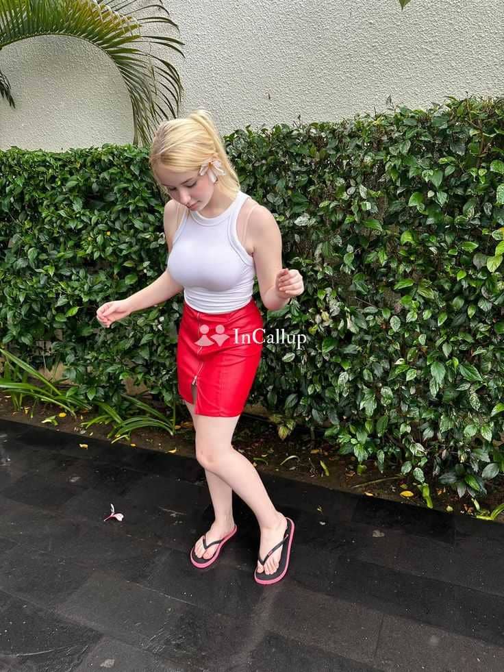 available for available anytime known for being caring girl staying in guwahati gorgeous smile and black hair - Call Girls in Guwahati