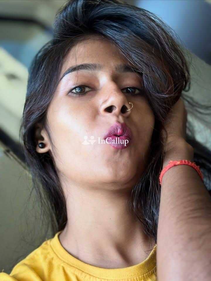 vibrant blonde hair and black eyes i am only cash payment in a twenty two year old call girls - Call Girls in Gwalior