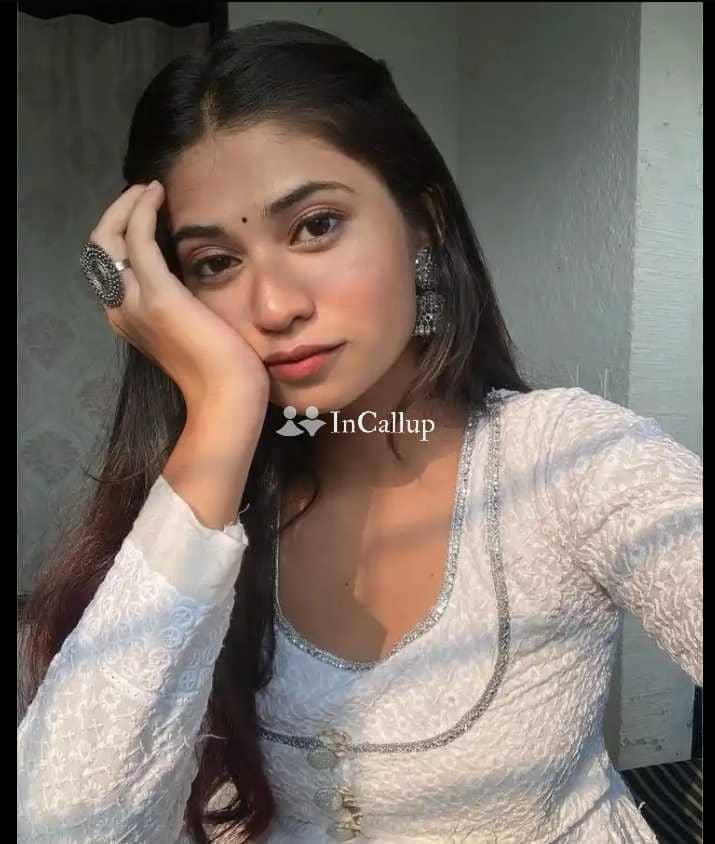 fresh black hair and black eyes discover rani patel beautiful twenty two year old call girls - Call Girls in Gwalior