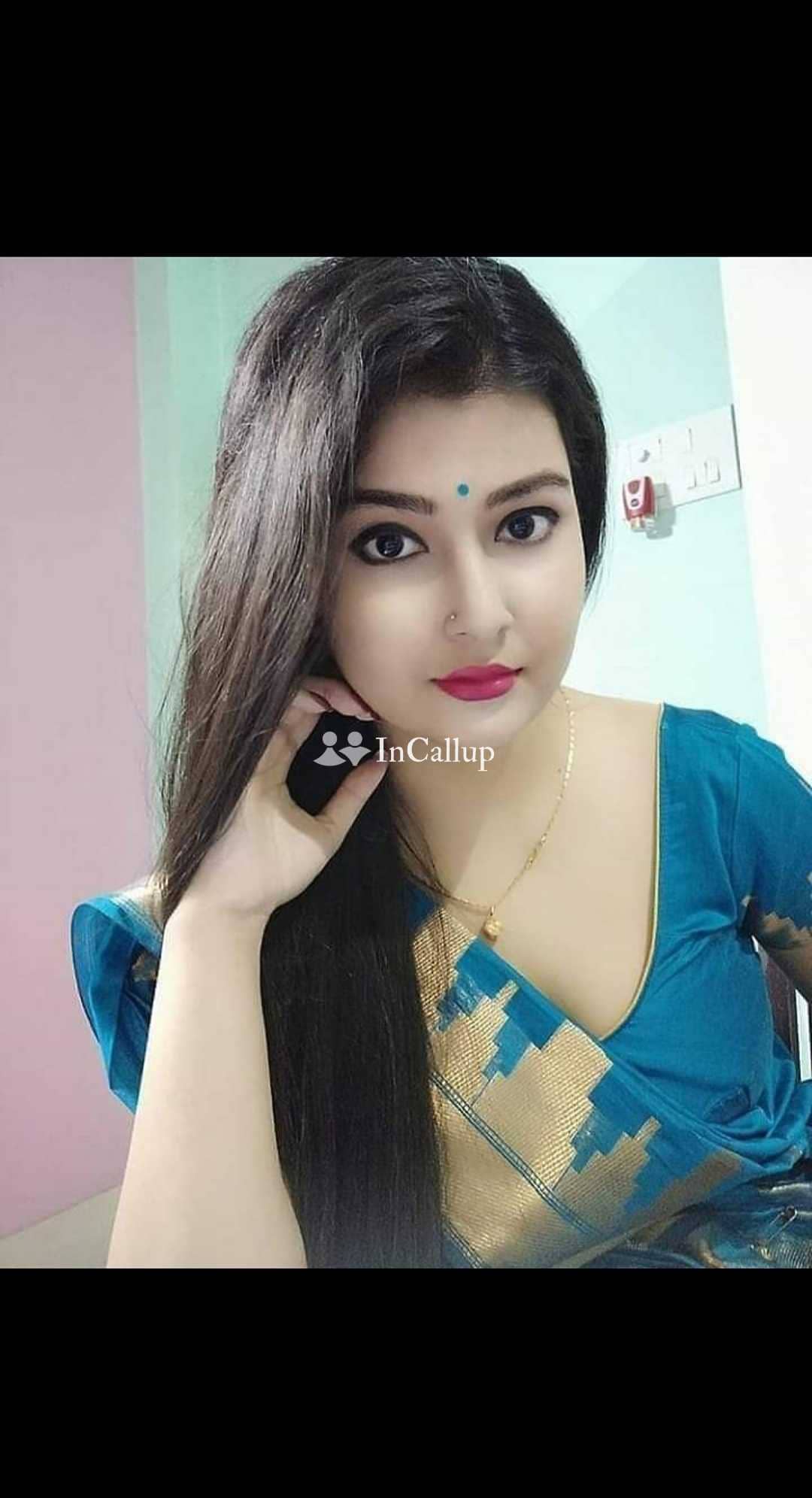 i am santi kumari hajipur offering twenty year old call girls experience delicate black hair and black eyes - Call Girls in Hajipur