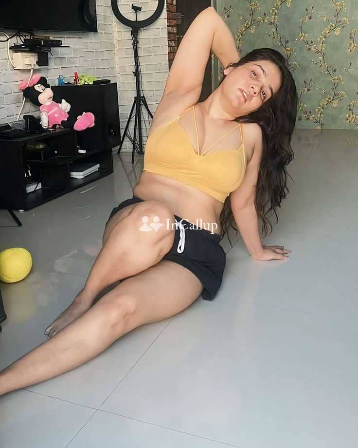 working in hamirpur meet and enjoy with sonam gupta twenty year old call girls available now trusted reliable service - Call Girls in Hamirpur