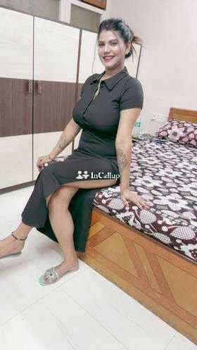 model look with black eyes and brown hair known for being naughty close to hassan - Call Girls in Hassan