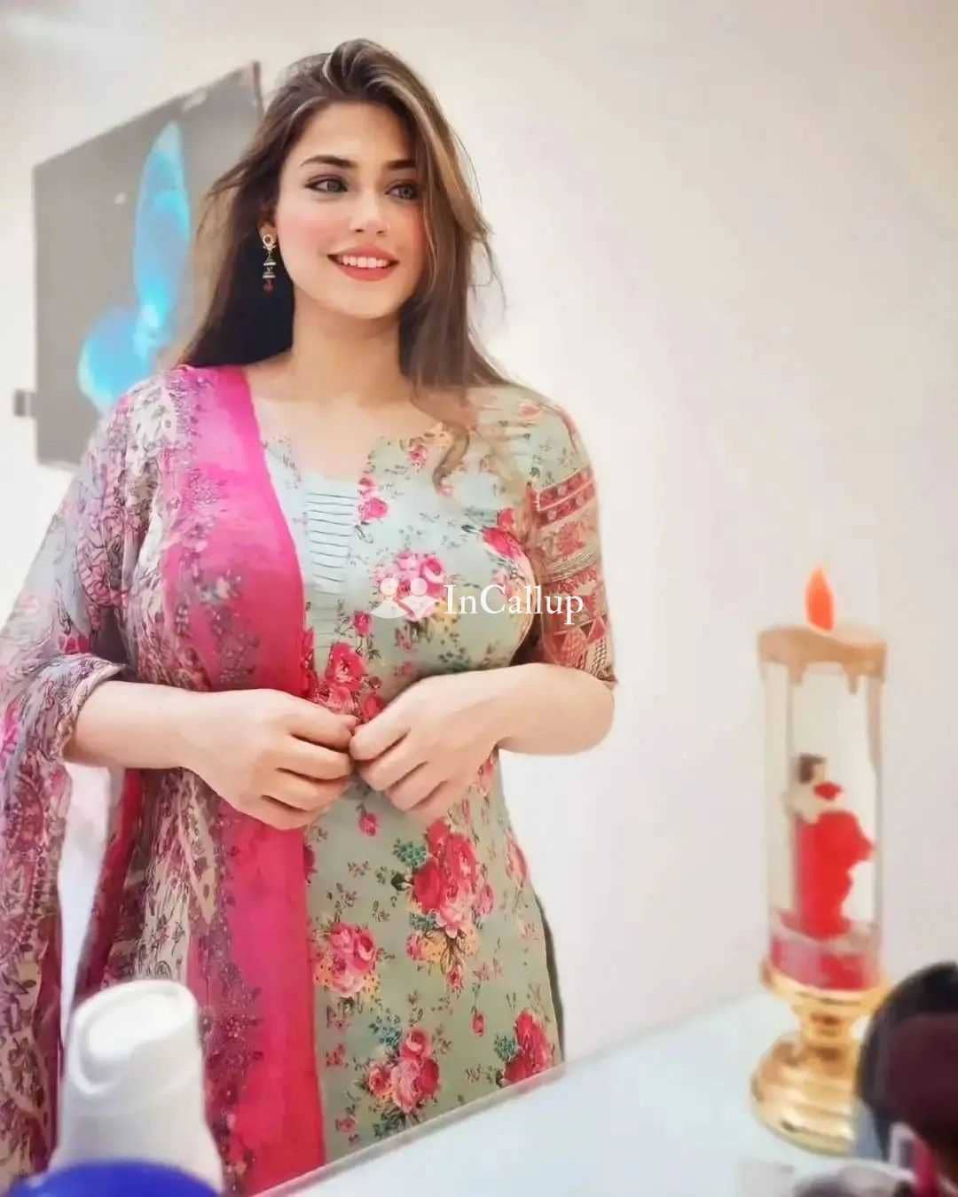 with slim body and black hair glamorous priya twenty one years old call girls present in hazaribagh - Call Girls in Hazaribagh