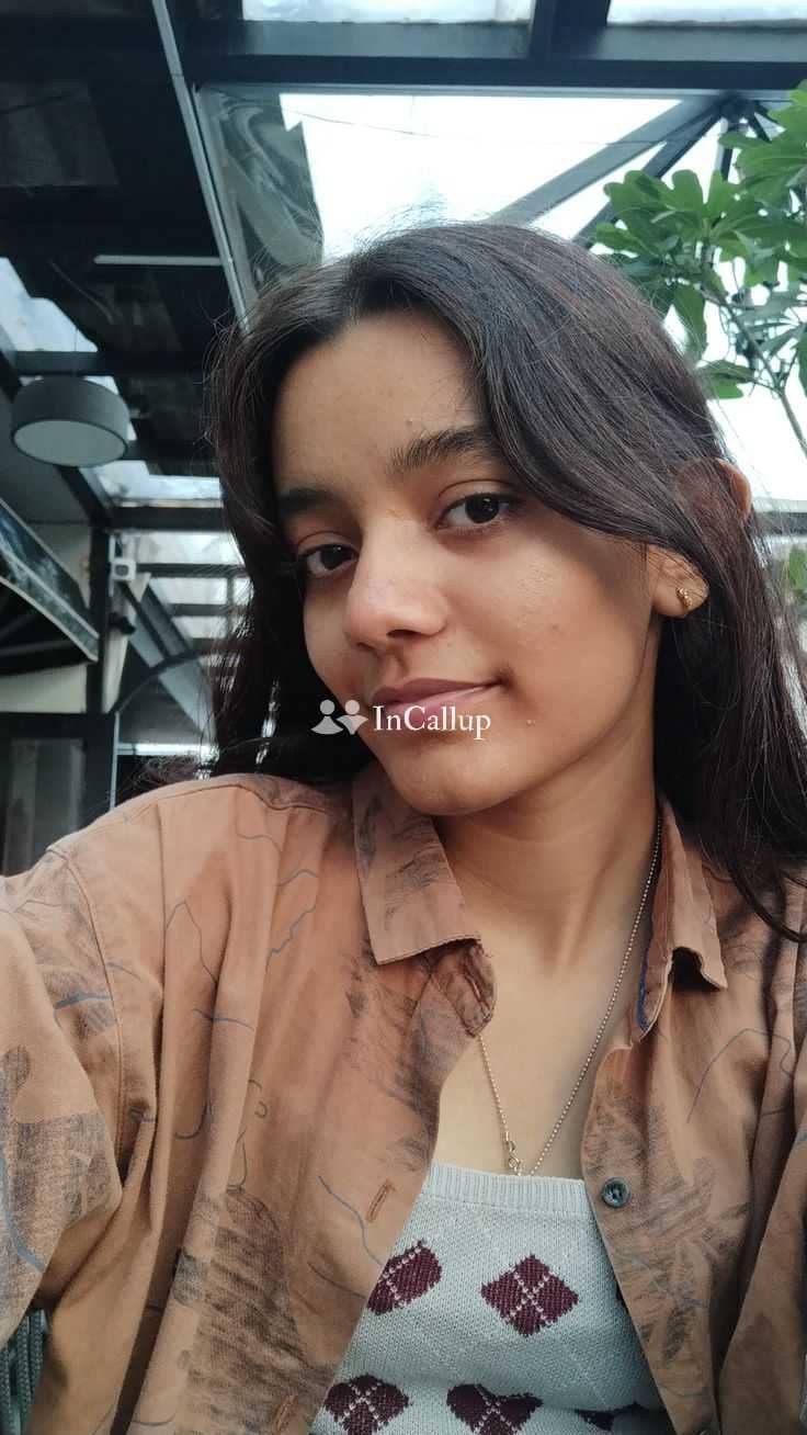 tempting black eyes and black hair seductive rekha mandal twenty one year old call girls available - Call Girls in Hazaribagh