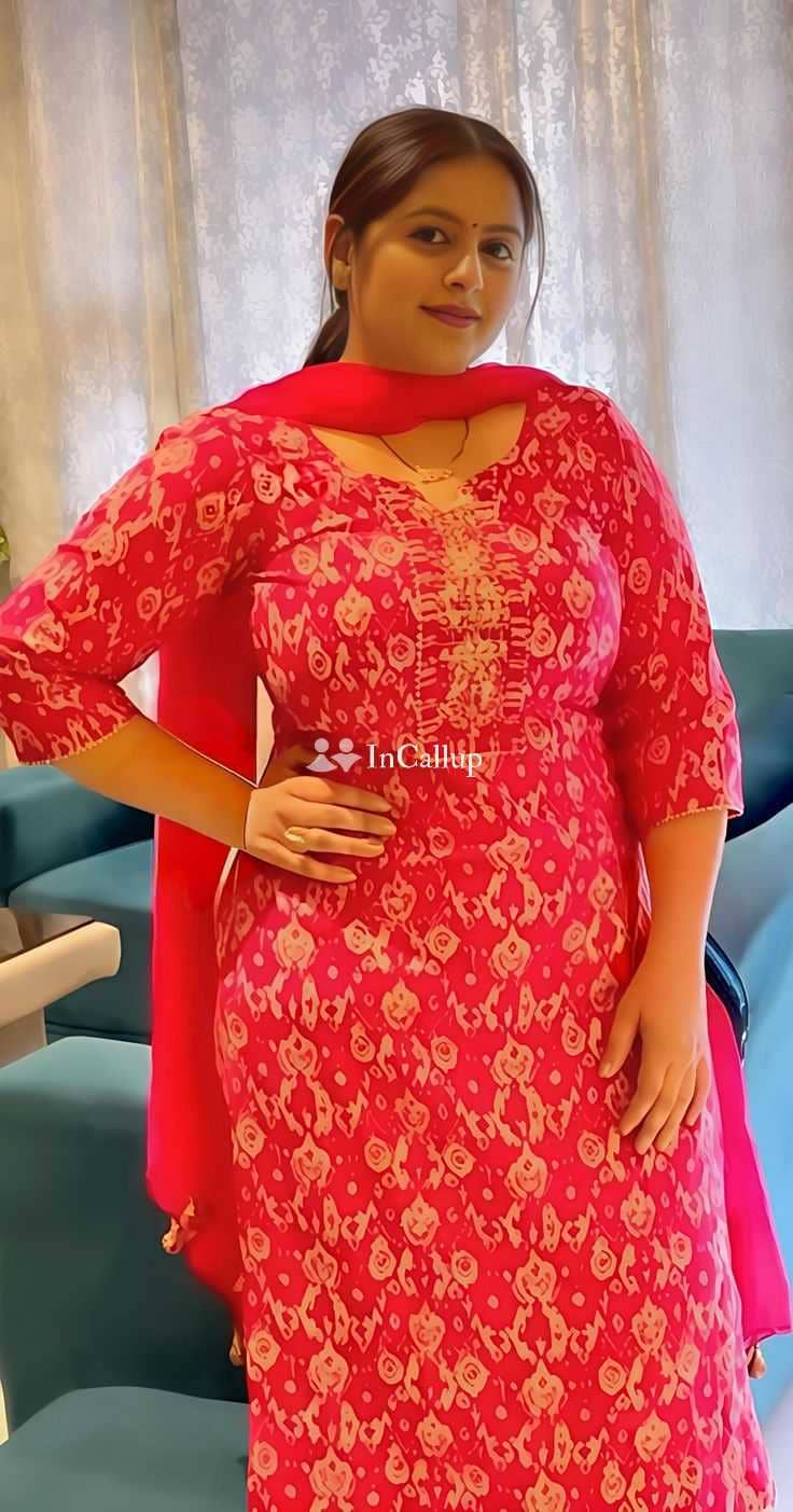 known for being attractive hazaribagh escort service delightful black eyes and brown hair based in hazaribagh - Call Girls in Hazaribagh