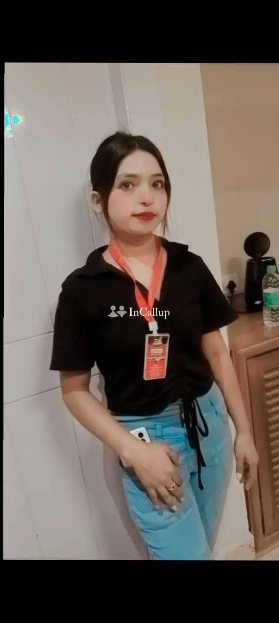 glamorous priya singh twenty one years old call girls available for business trip service - Call Girls in Hazaribagh
