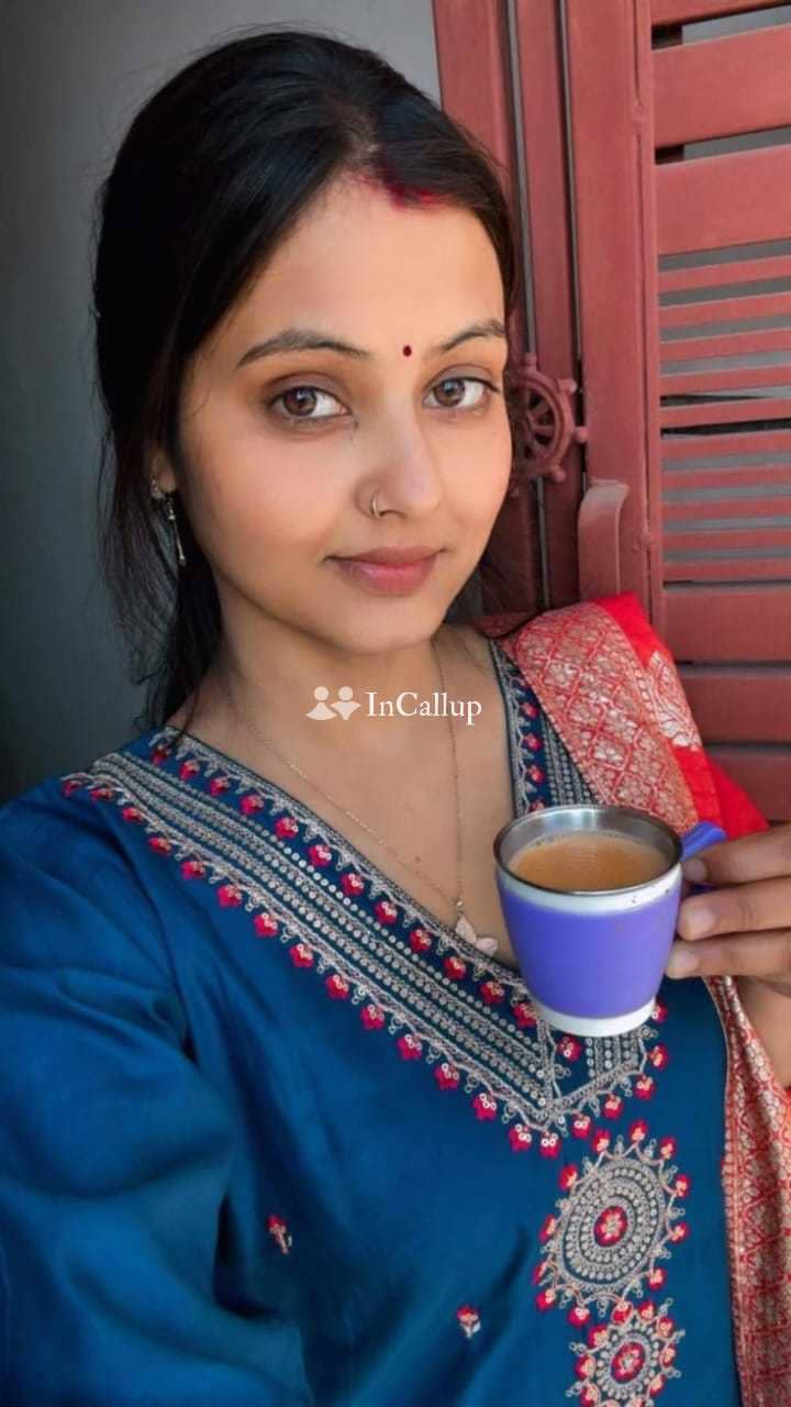 bold black hair and brown eyes hospet escort service trusted escort from hospet available now trusted reliable service - Call Girls in Hospet