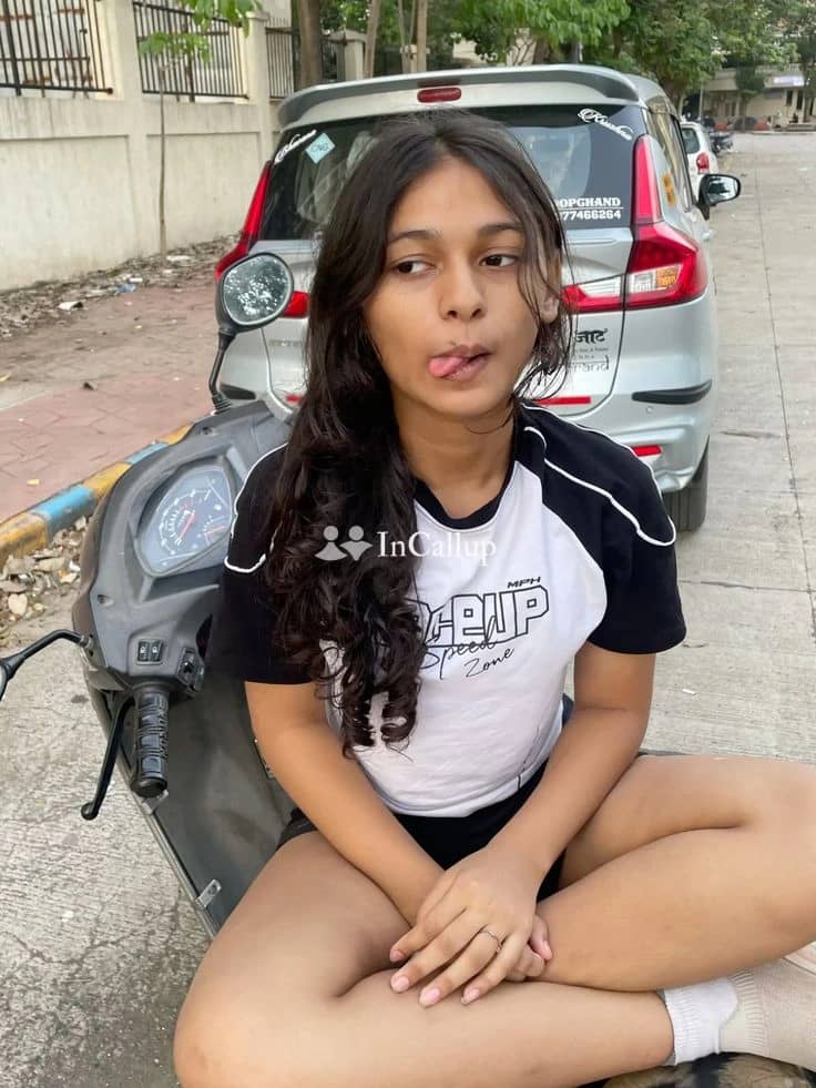 based in howrah gorgeous howrah twenty one year old call girls waiting for you mature blonde hair and black eyes - Call Girls in Howrah