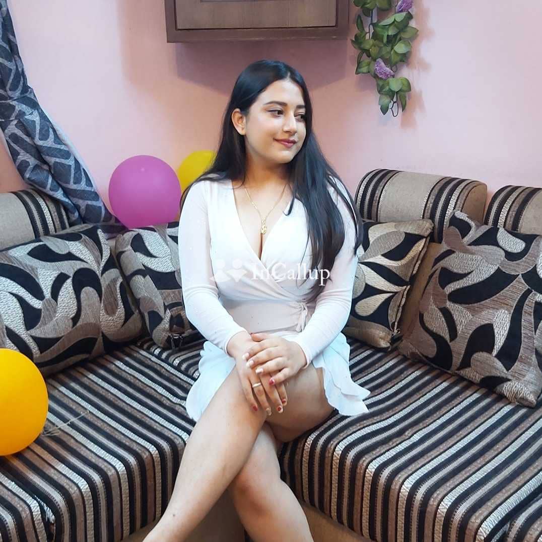 gorgeous nisha rani twenty one year old call girls waiting for you available for home visits curvy girl in howrah - Call Girls in Howrah