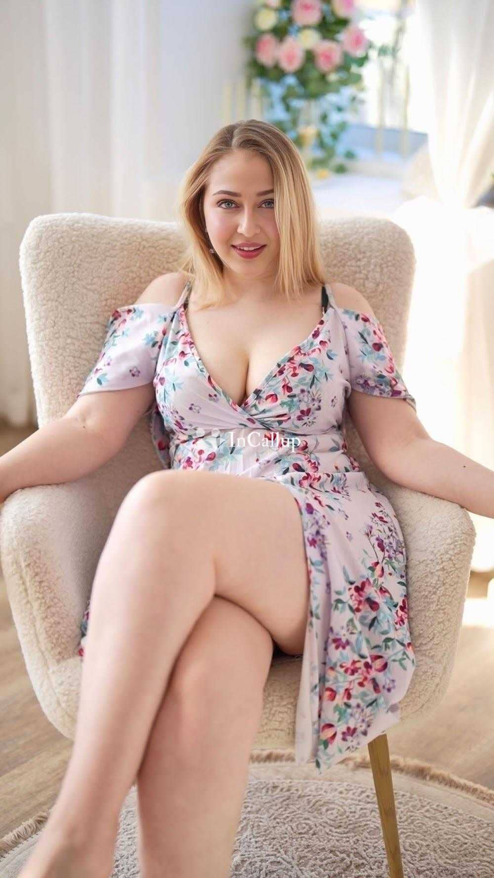 stunning colored hair and black body available for short notice available available now trusted reliable service - Call Girls in Howrah