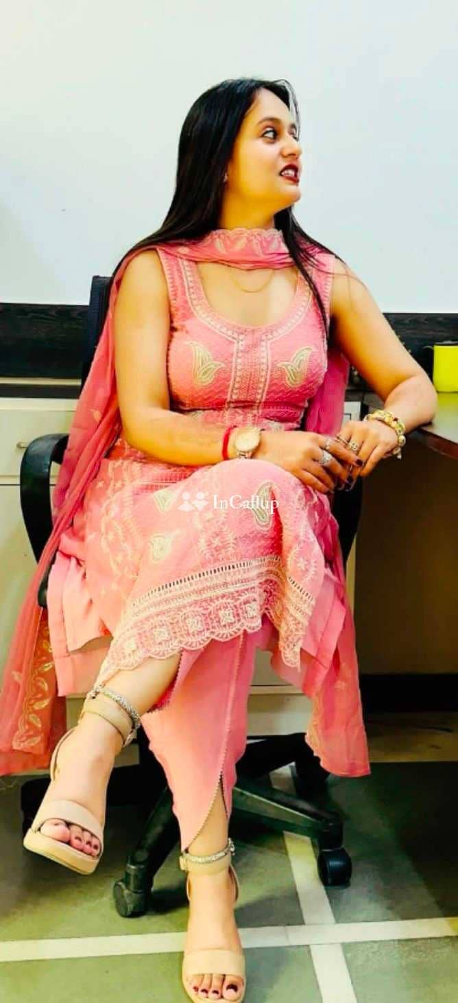 elegant only cash payment a twenty year old call girls beauty known for being gentle - Call Girls in Howrah