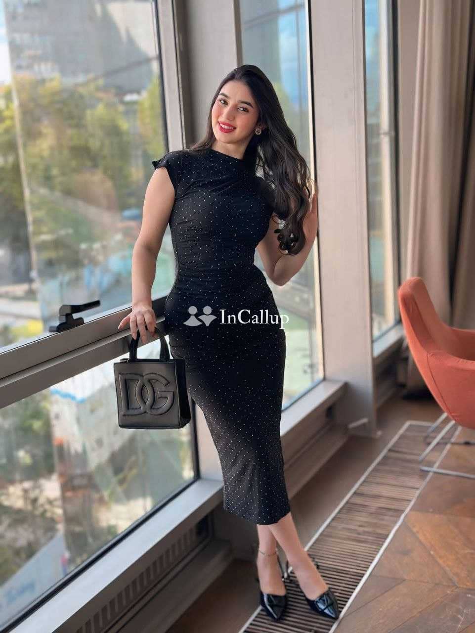based in howrah available for outcall black tall with black body type i am priya a eighteen year old call girls - Call Girls in Howrah