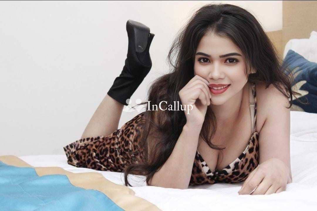 with black hair and black eyes known for being unique curvy sima twenty three years old call girls - Call Girls in Hyderabad