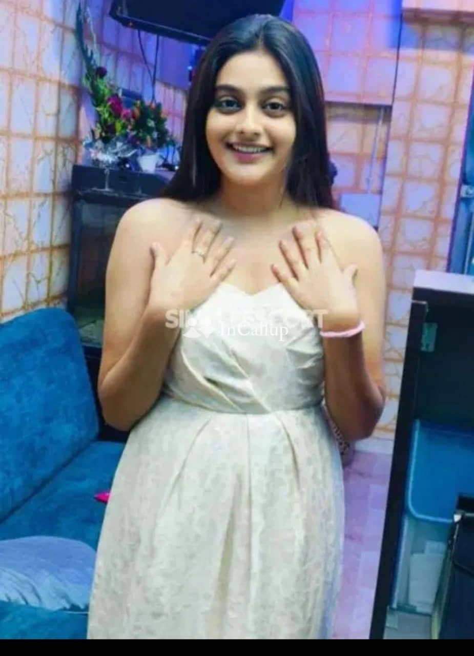 flawless black eyes and black hair fantasy available for incall available now trusted reliable service - Call Girls in Hyderabad