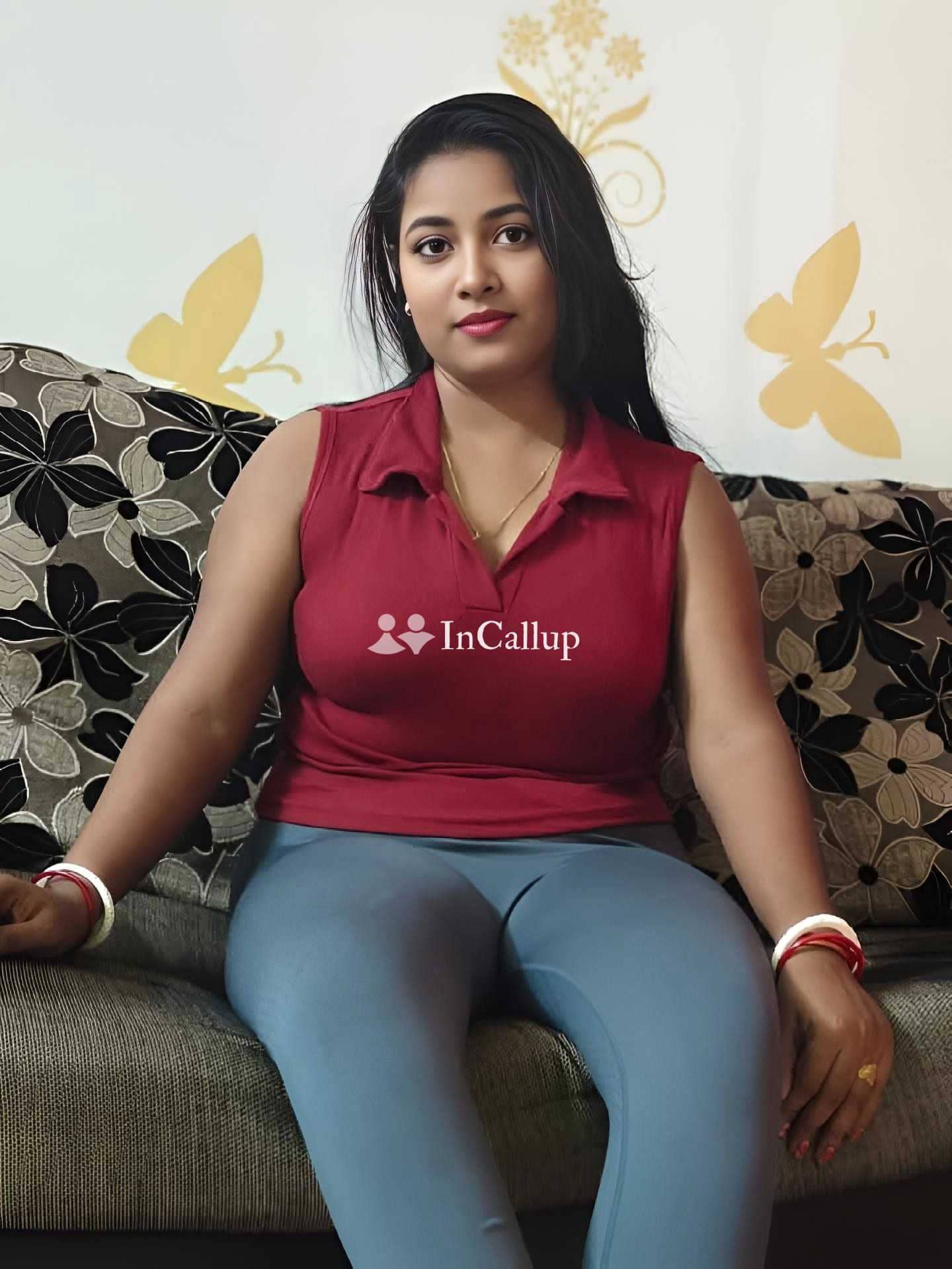 dreamy black eyes and black hair known for being sophisticated premium escort in hyderabad - Call Girls in Hyderabad