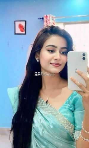 dreamy living in indore mature rani twenty one year old call girls angelic black hair and black eyes - Call Girls in Indore