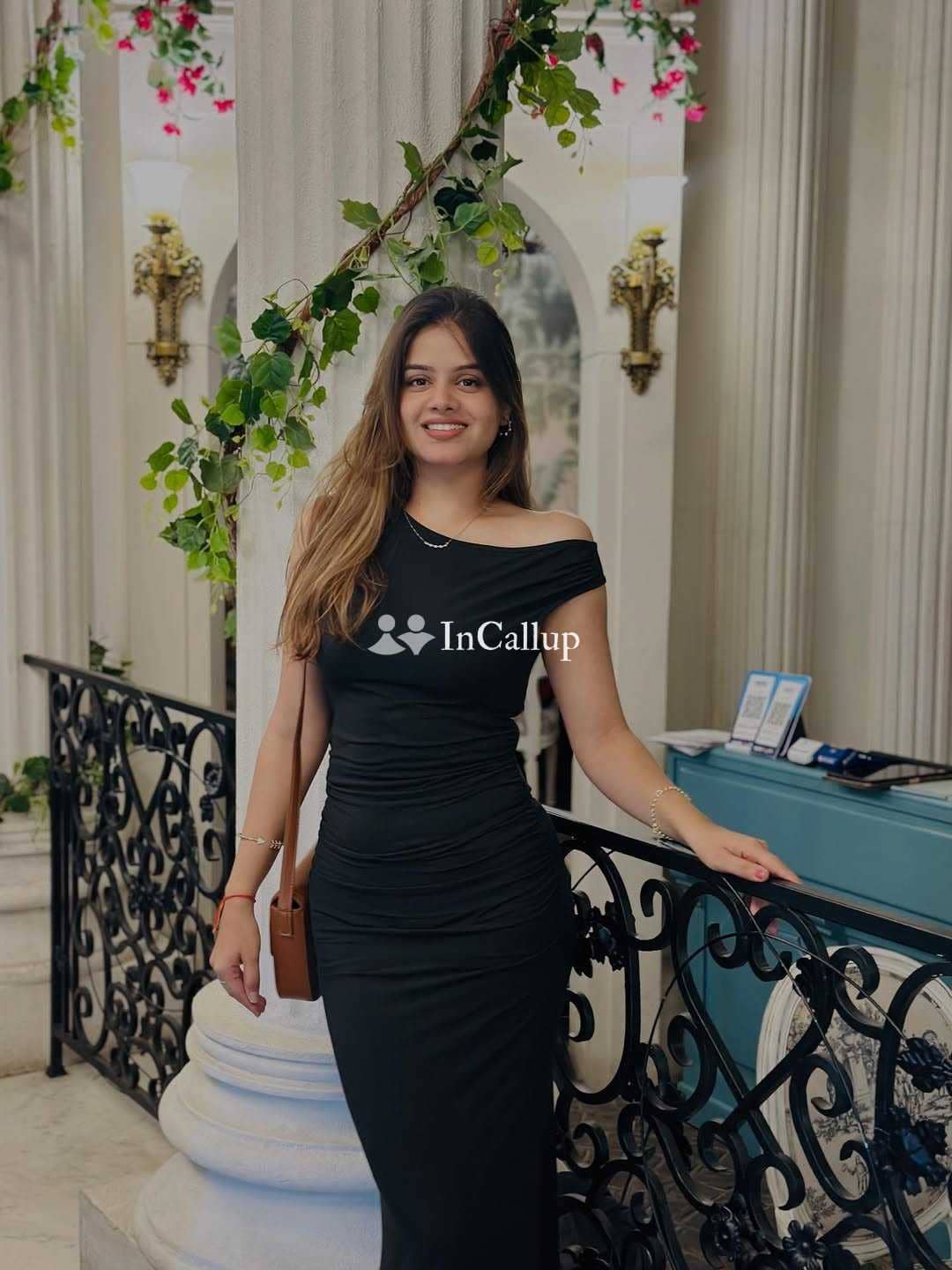 premium oral anal french kiss 69 position blowjob experience charming escort in indore known for being romantic - Call Girls in Indore