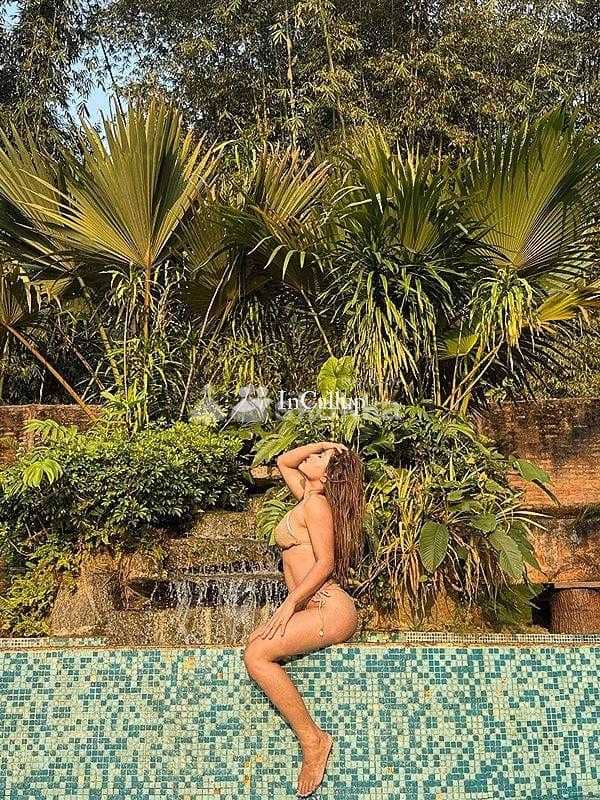 Myself vip shreya independent call girl service available - Call Girls in Indore