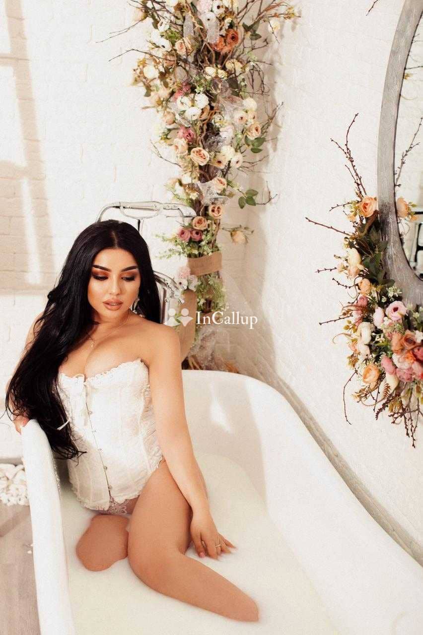 CALL NOW INDORE ESCORT HOT AND VERY SEXY GOOD LOOKING HIGH PROFILE COLLEGE GIRLS AVAILABLE CASH PAYMENT - Call Girls in Indore