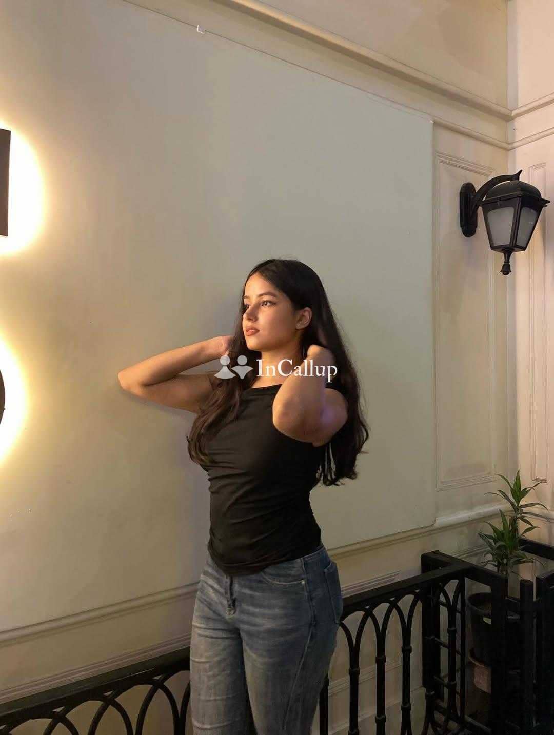 Cash payment only genuine high profile private independent college girl aunty bhabhi models availabl - Call Girls in Indore