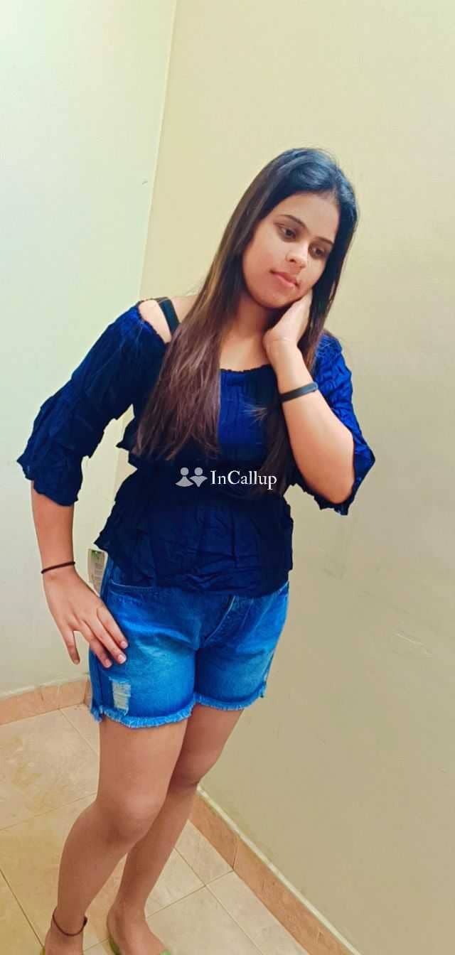 alluring black hair and black eyes glamorous anjali twenty two years old call girls known for being hot tempered - Call Girls in Indore