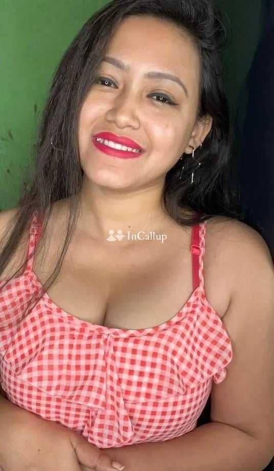 available for home visits stylish blonde hair and black eyes trusted escort from indore known for being glamorous - Call Girls in Indore