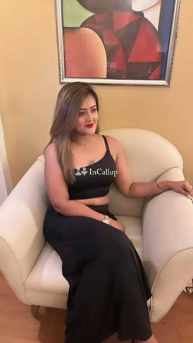 known for being unique gorgeous rupa nineteen year old call girls waiting for you available for private dates - Call Girls in Jabalpur