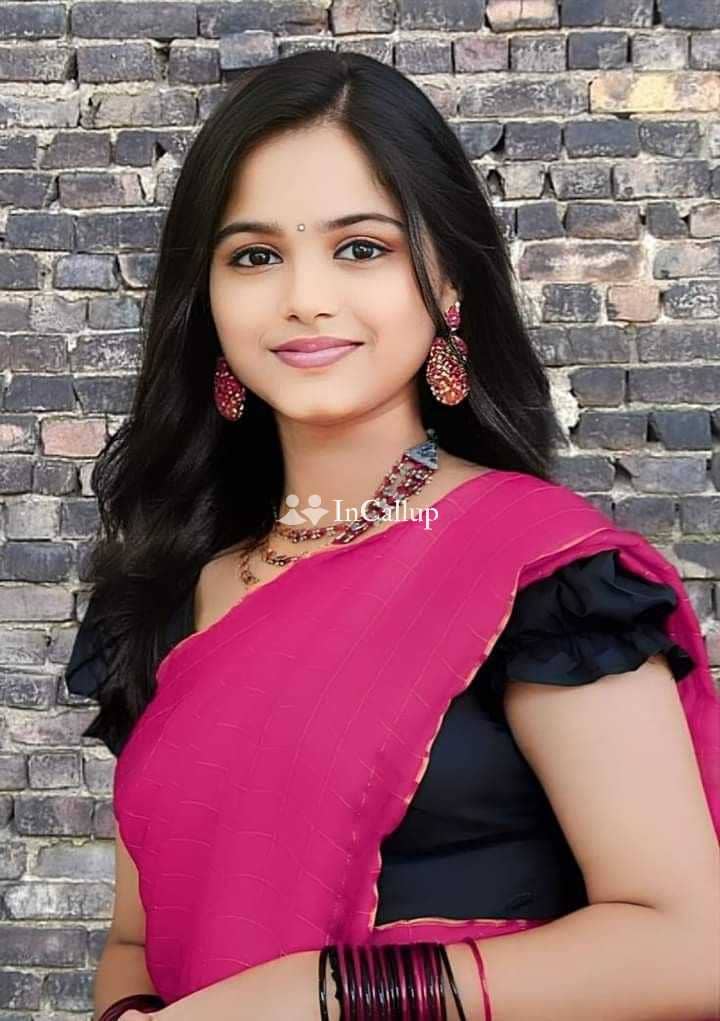 charming anal escort seductive auburn hair and blue eyes passionate girl from jaipur known for being adventurous - Call Girls in Jaipur